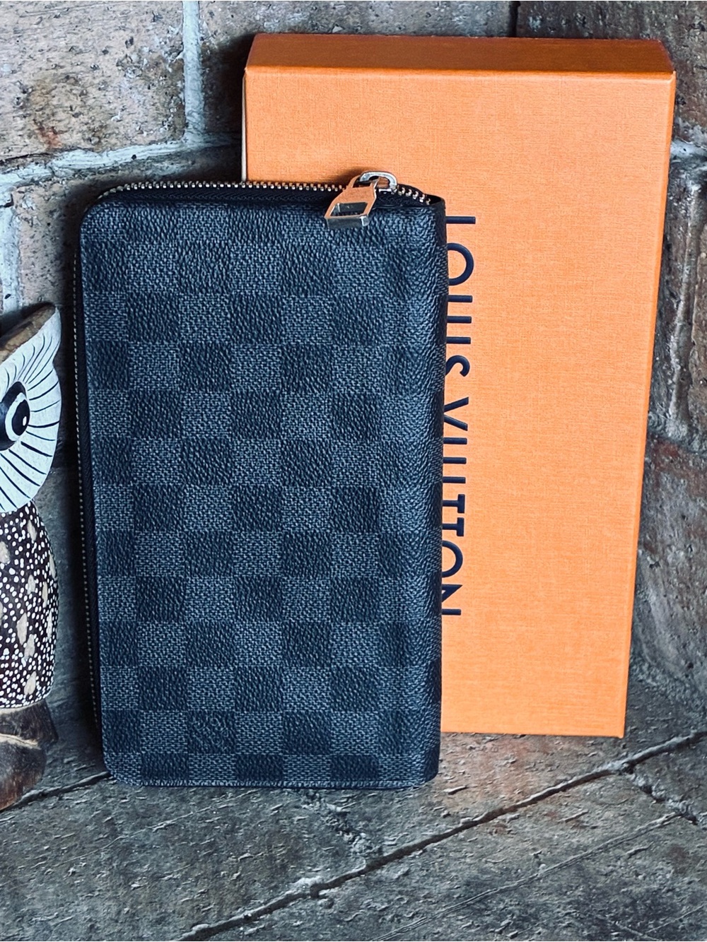 🏴‍☠️ Louis Vuitton Graphite Zippy Large Wallet Organizer or Clutch  EUC w box
